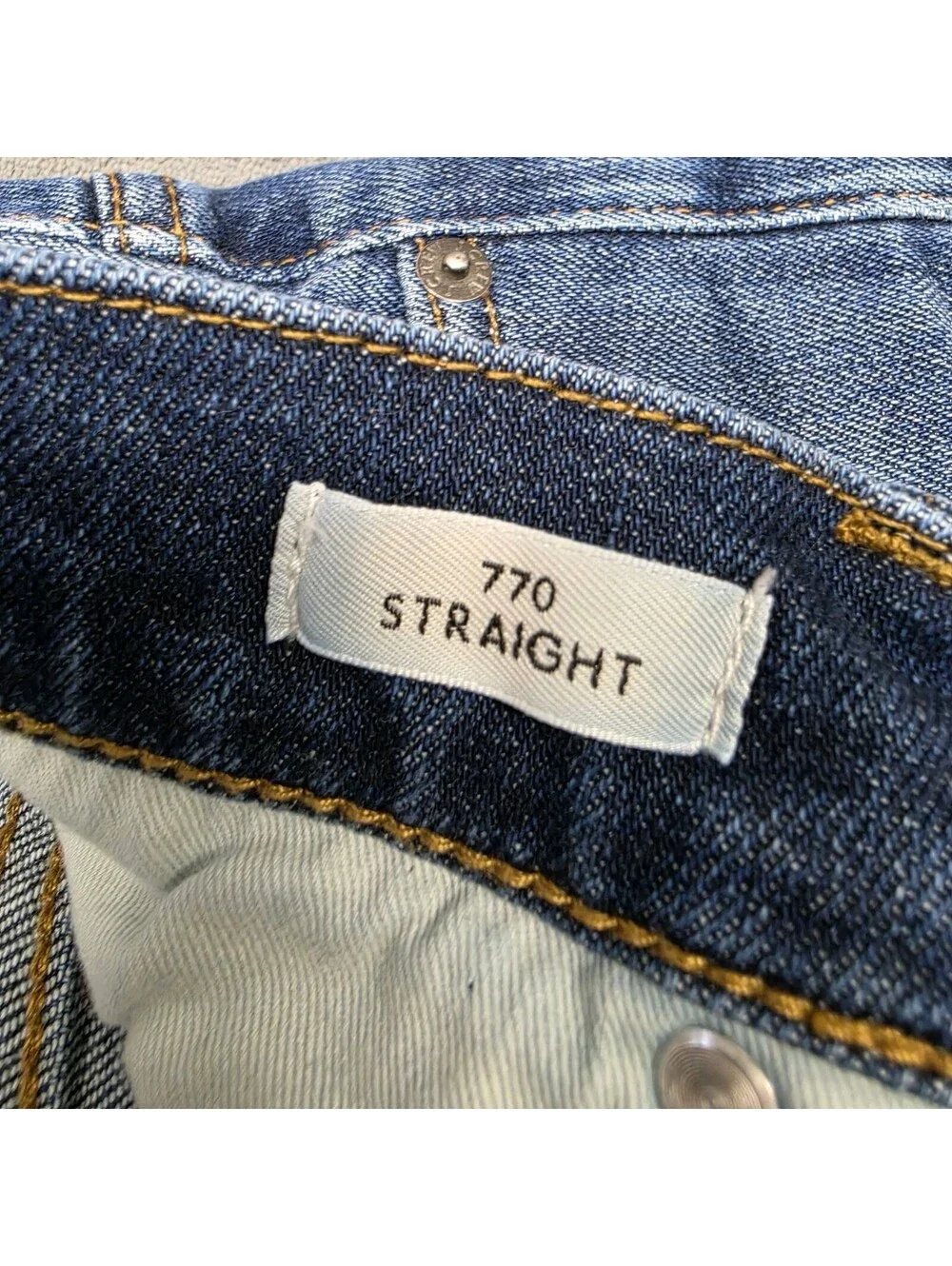 J.Crew 770 Straight Fit Jeans 32x32 Medium Blue Wash